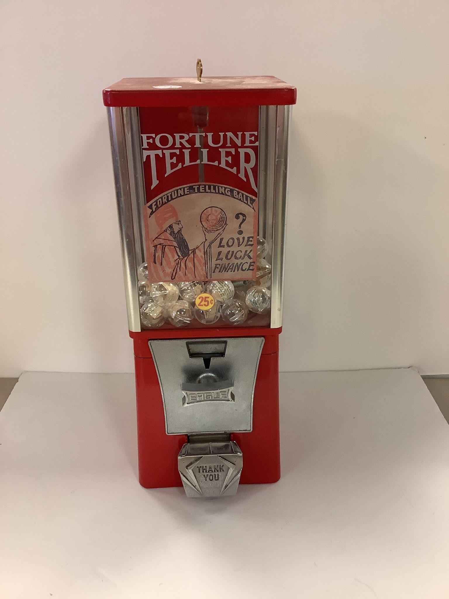 25 cent fortune teller machine. (1 of 1)
