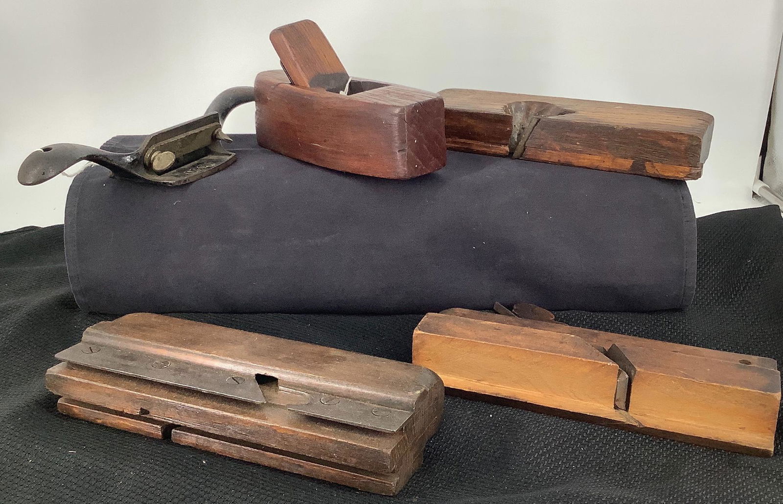 Lot of 4 woodworking planes (1 of 1)