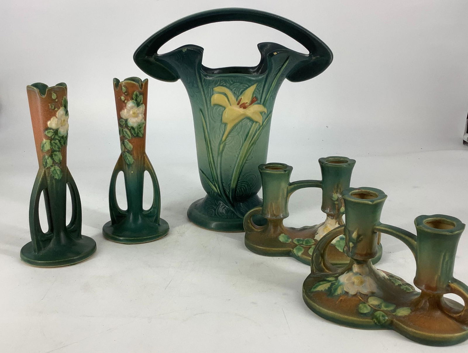 Roseville Pottery, 2 pair i of white Rose brown and (1 of 1)