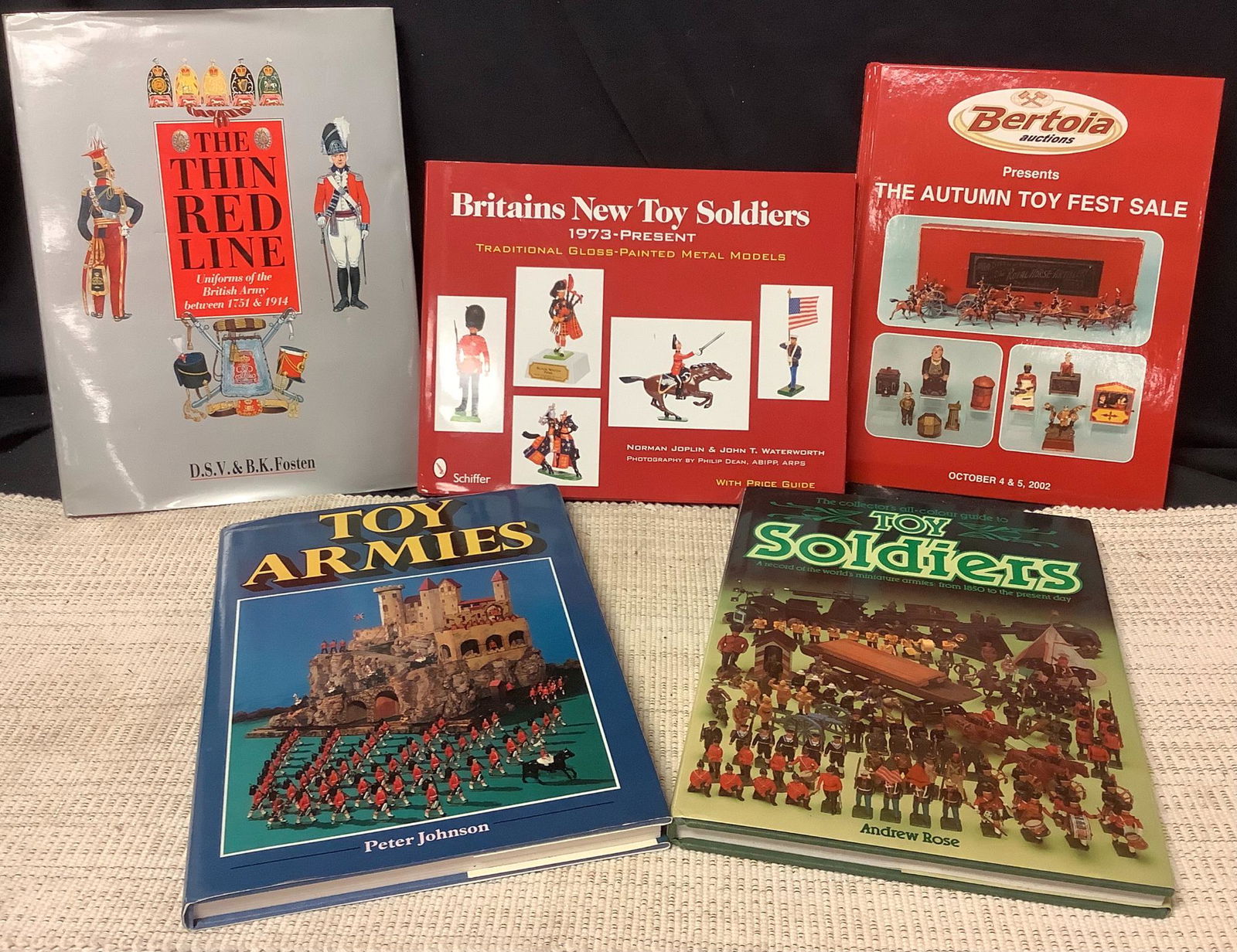 Lot of 5 toy soldiers books (1 of 1)