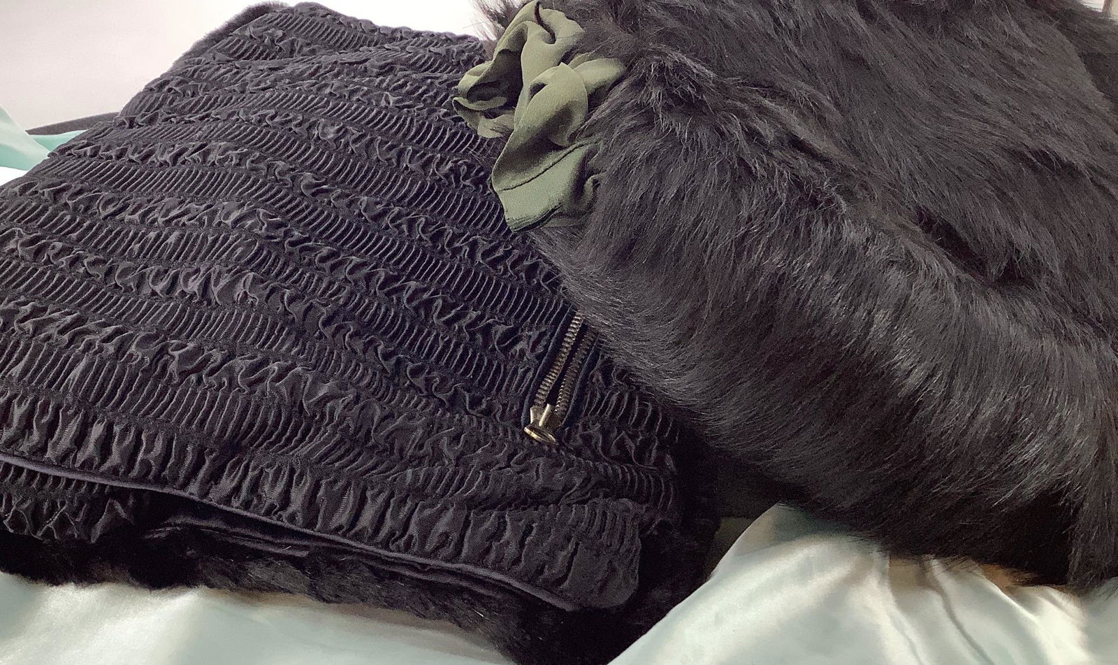 Lot of two vintage ladies’ muffs. Largest is (1 of 2)