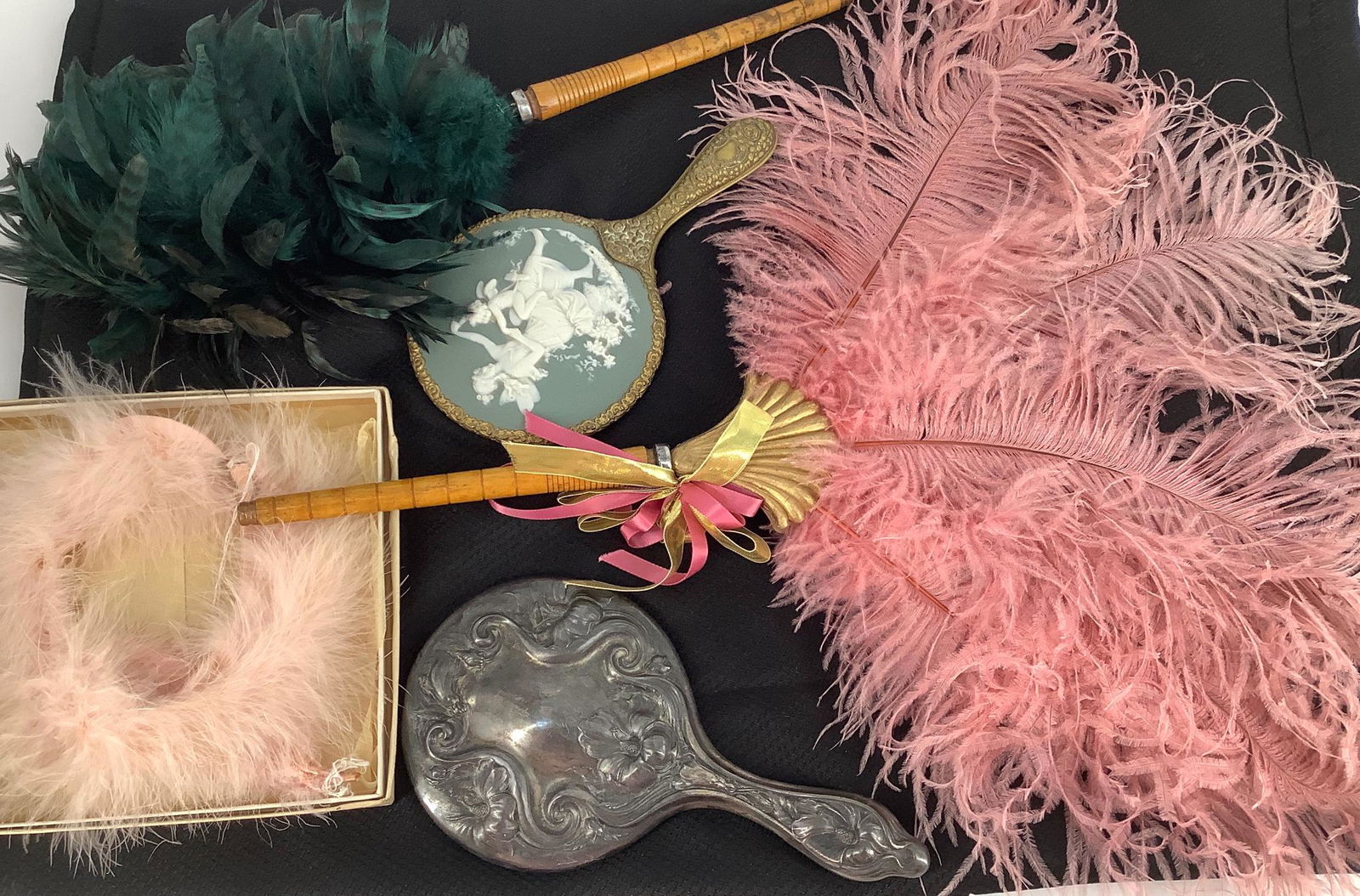 Lot of feather fans,two hand mirrors. Feather collie (1 of 2)