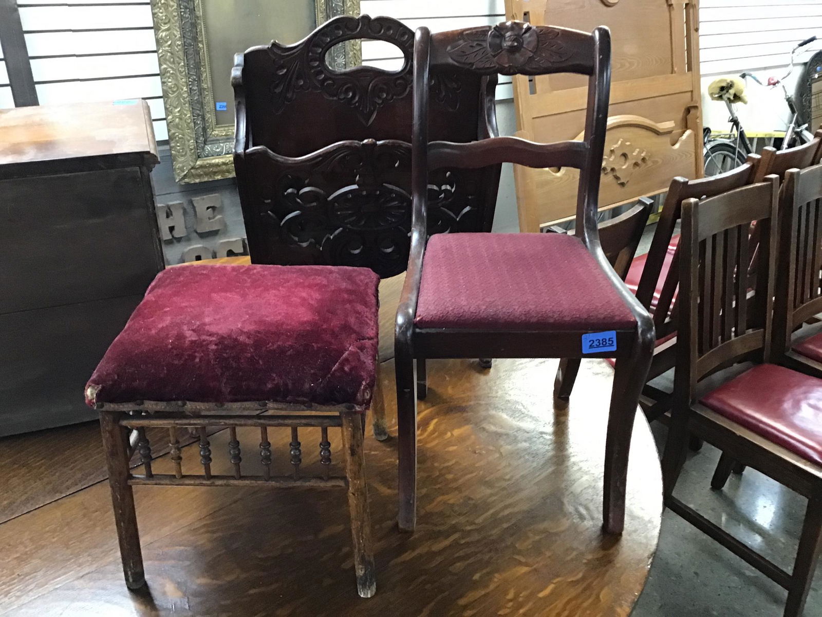 Child size chair and non matching ottoman (1 of 1)