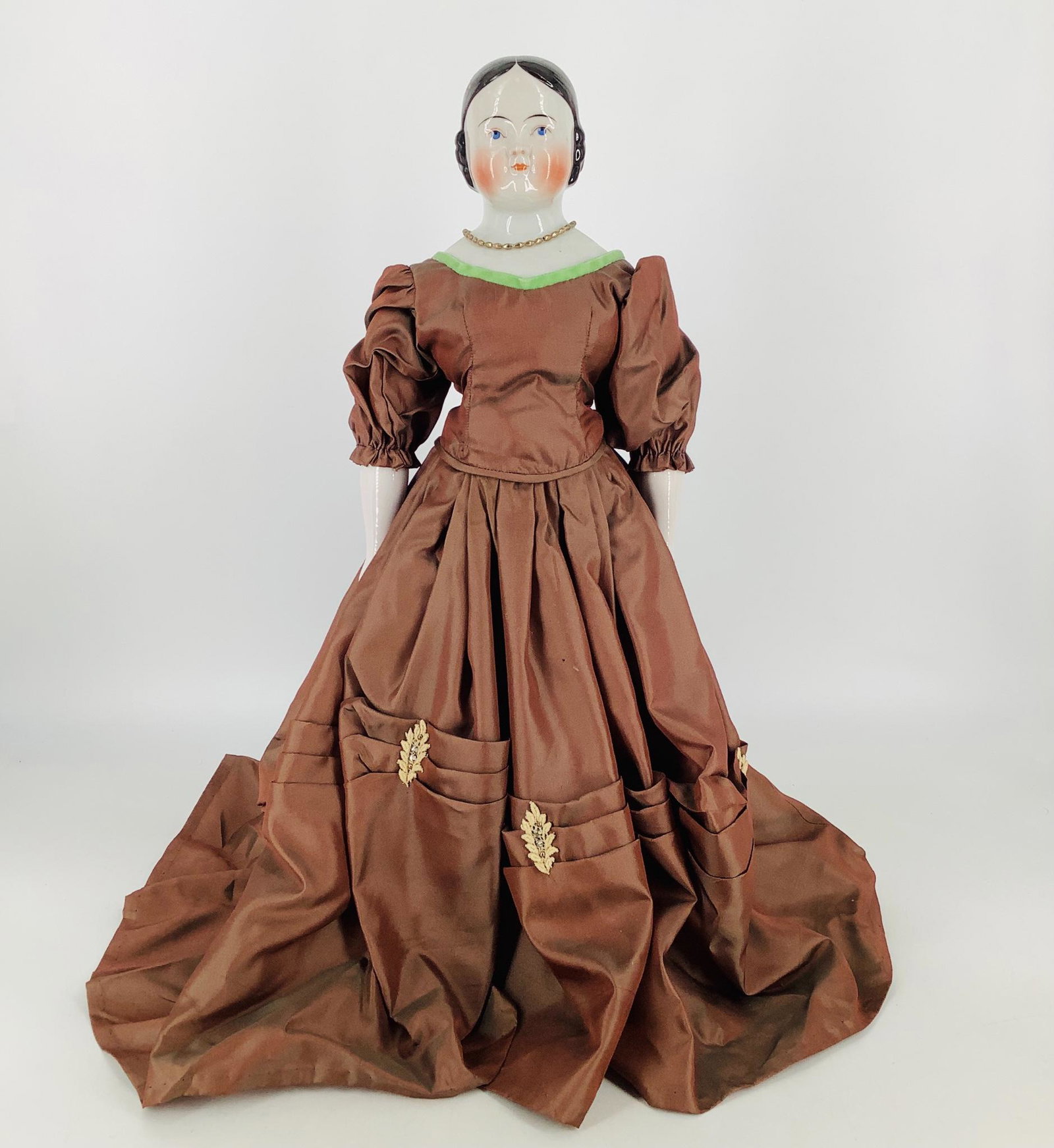 "Covered Wagon" type china shoulder head lady. 20 1/2" (1 of 3)