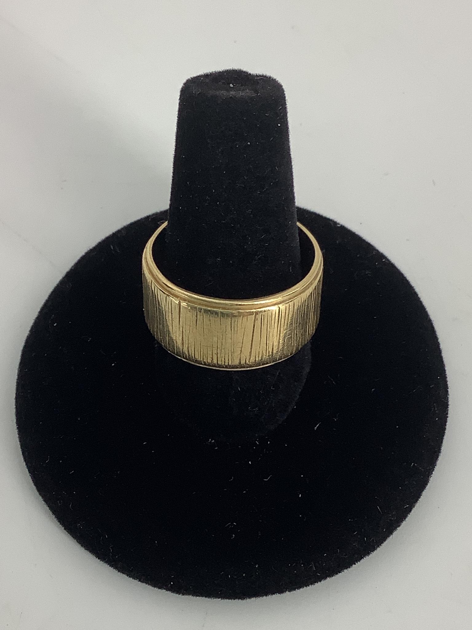 14kt Yellow Gold Wedding Band (1 of 4)