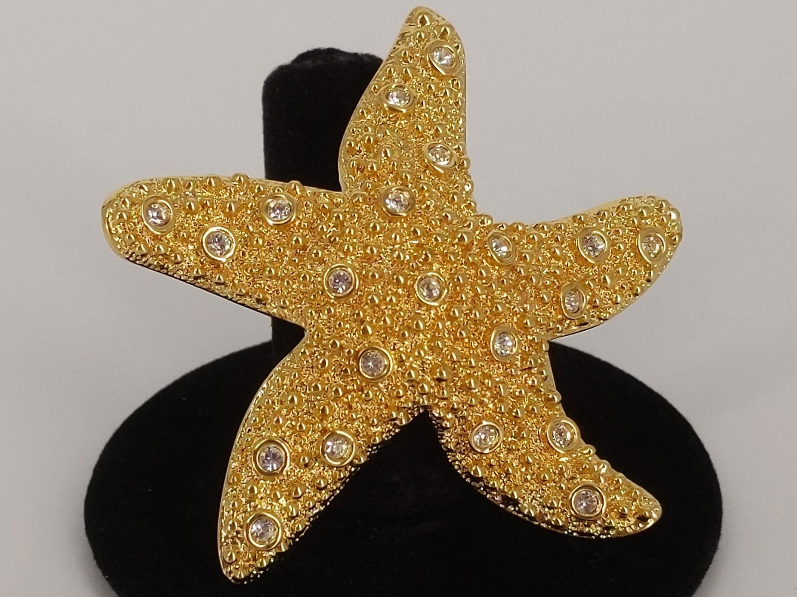 Swarovski Crystal Starfish Pin (1 of 3)