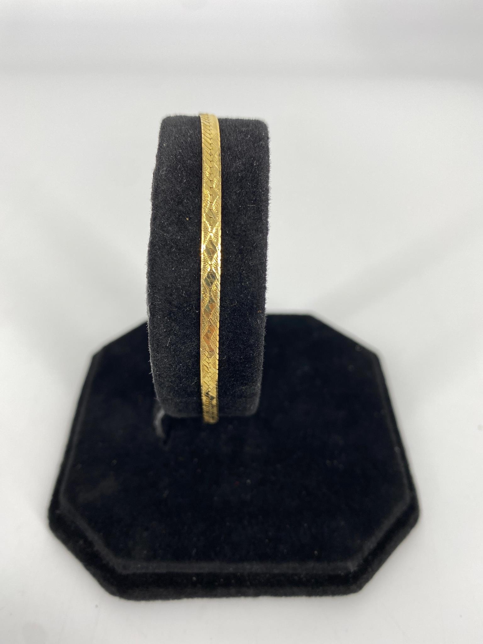 Gold Bracelet (1 of 1)