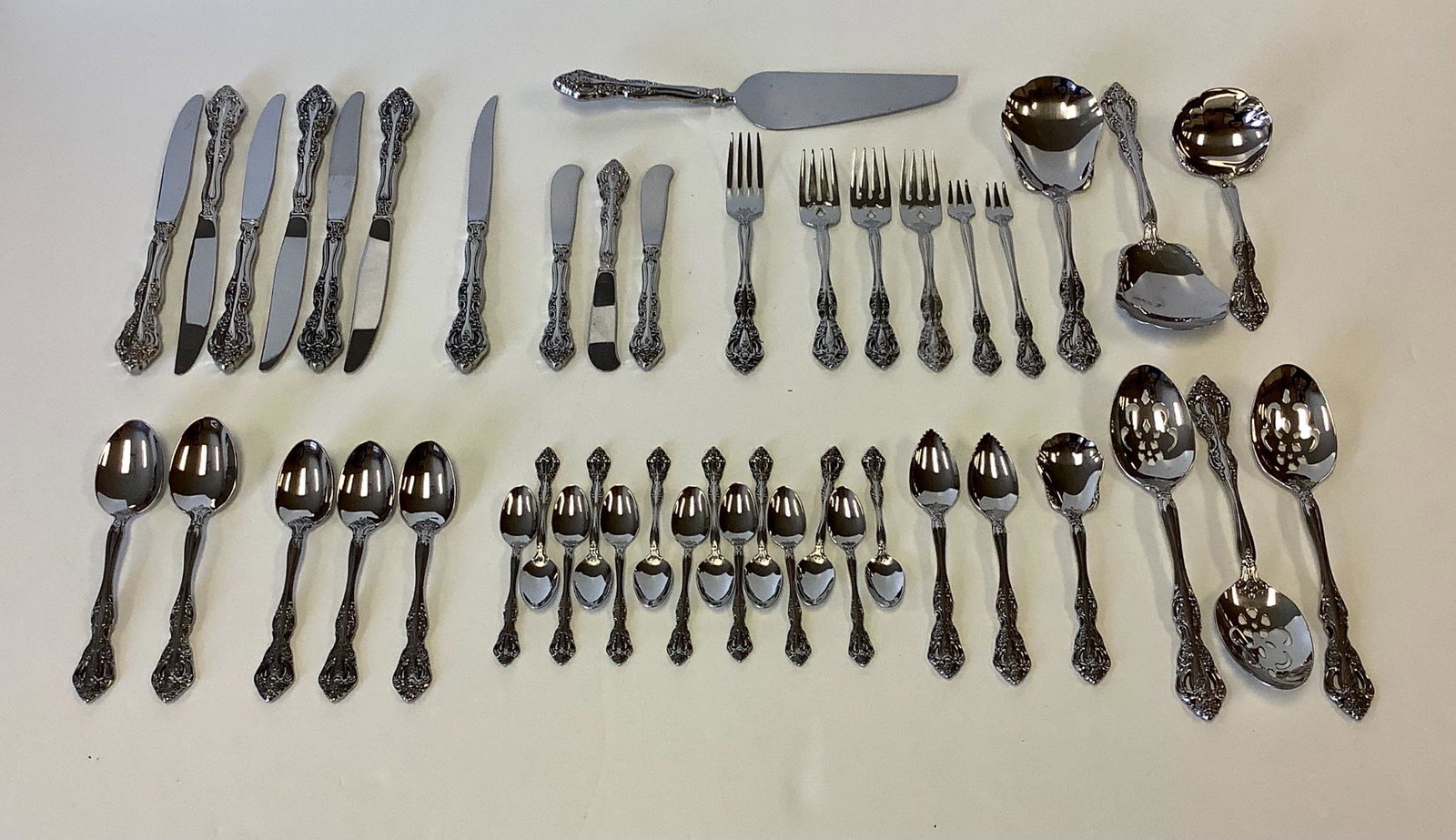 Oneida Michelangelo stainless flatware pieces (1 of 1)