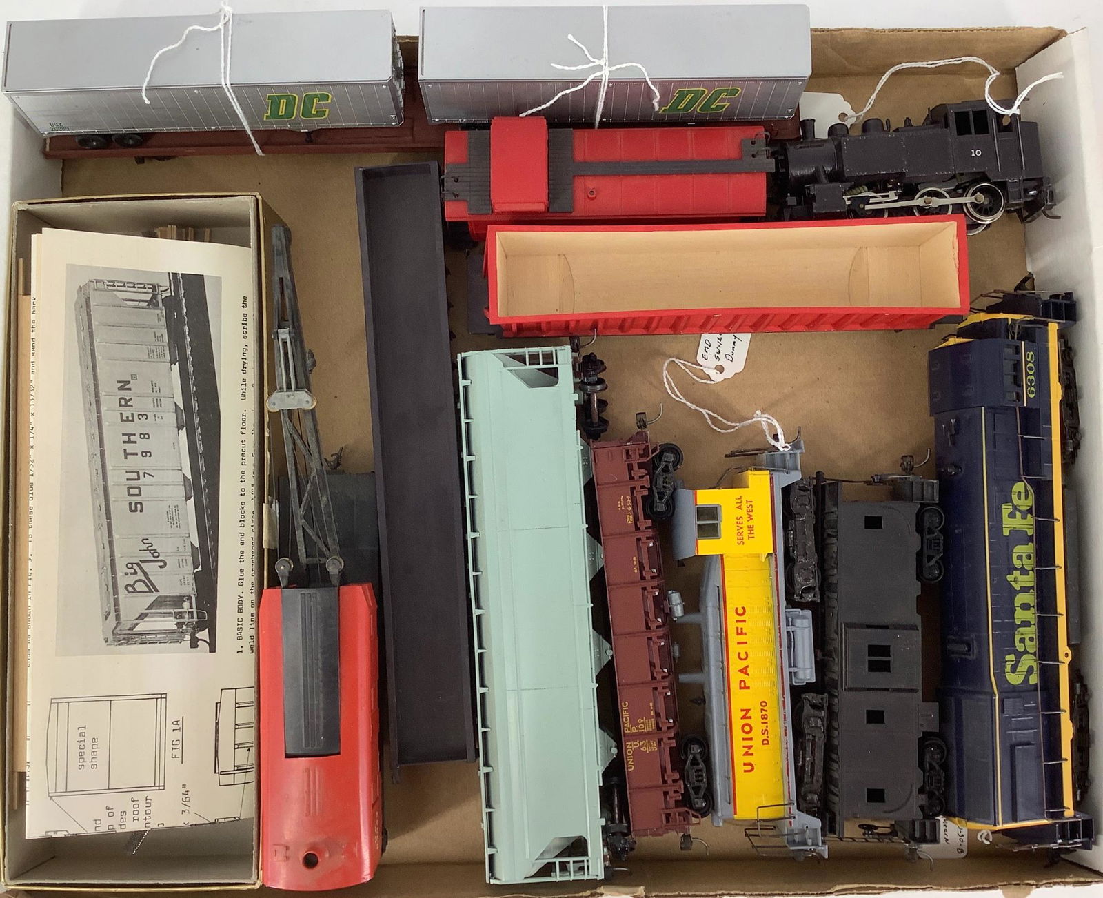 Seven HO freight cars, 2 diesels and 1 Mantua O-6-0: Seven HO freight cars, 2 diesels and 1 Mantua O-6-0 steam engine.