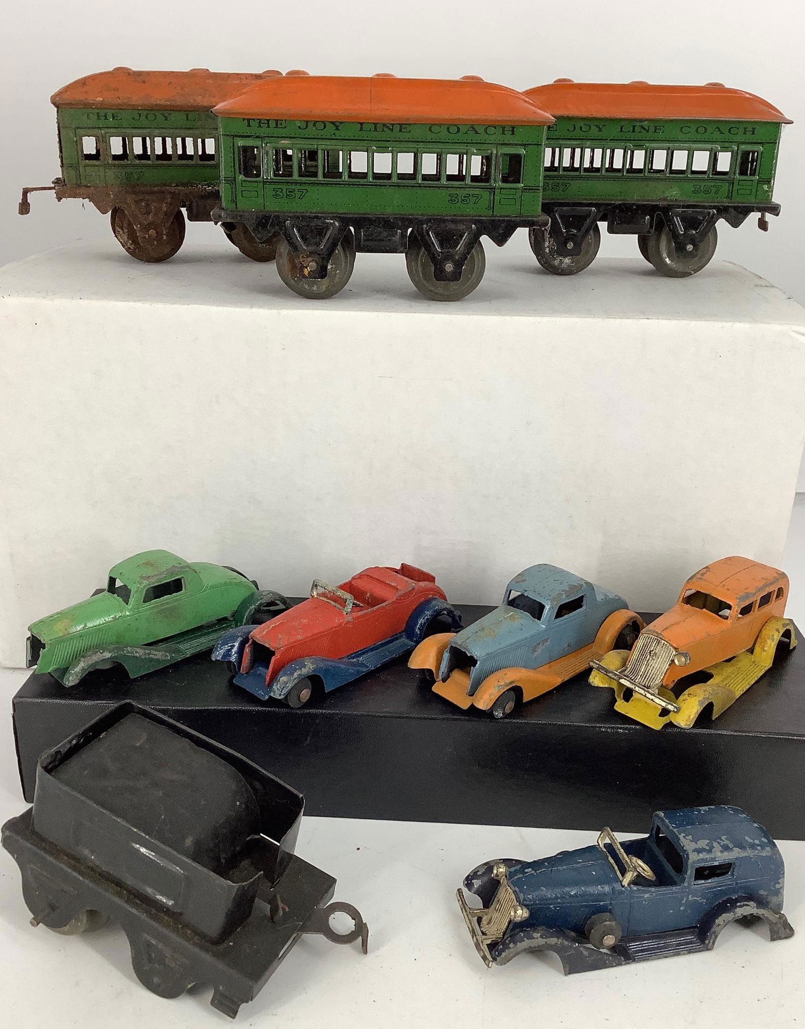 Joy line prewar three 357 coaches, 2-rail track, 5 (1 of 2)
