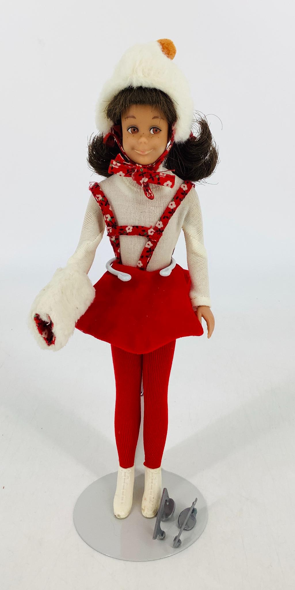 Brunette Skooter dressed in Skating Fun with (1 of 2)