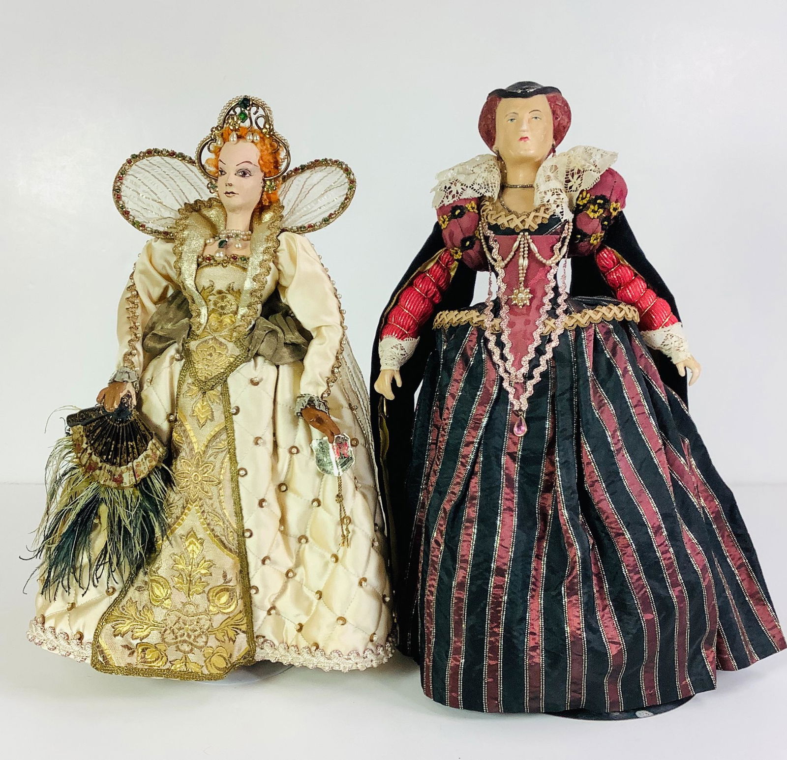 (2) portrait dolls of Elizabeth I. Includes 14" (1 of 4)
