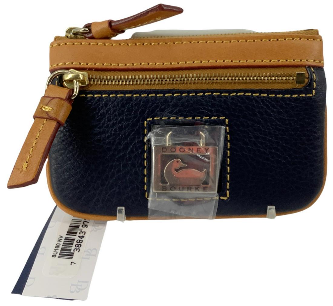 New Dooney & Bourke Coin Purse (1 of 3)