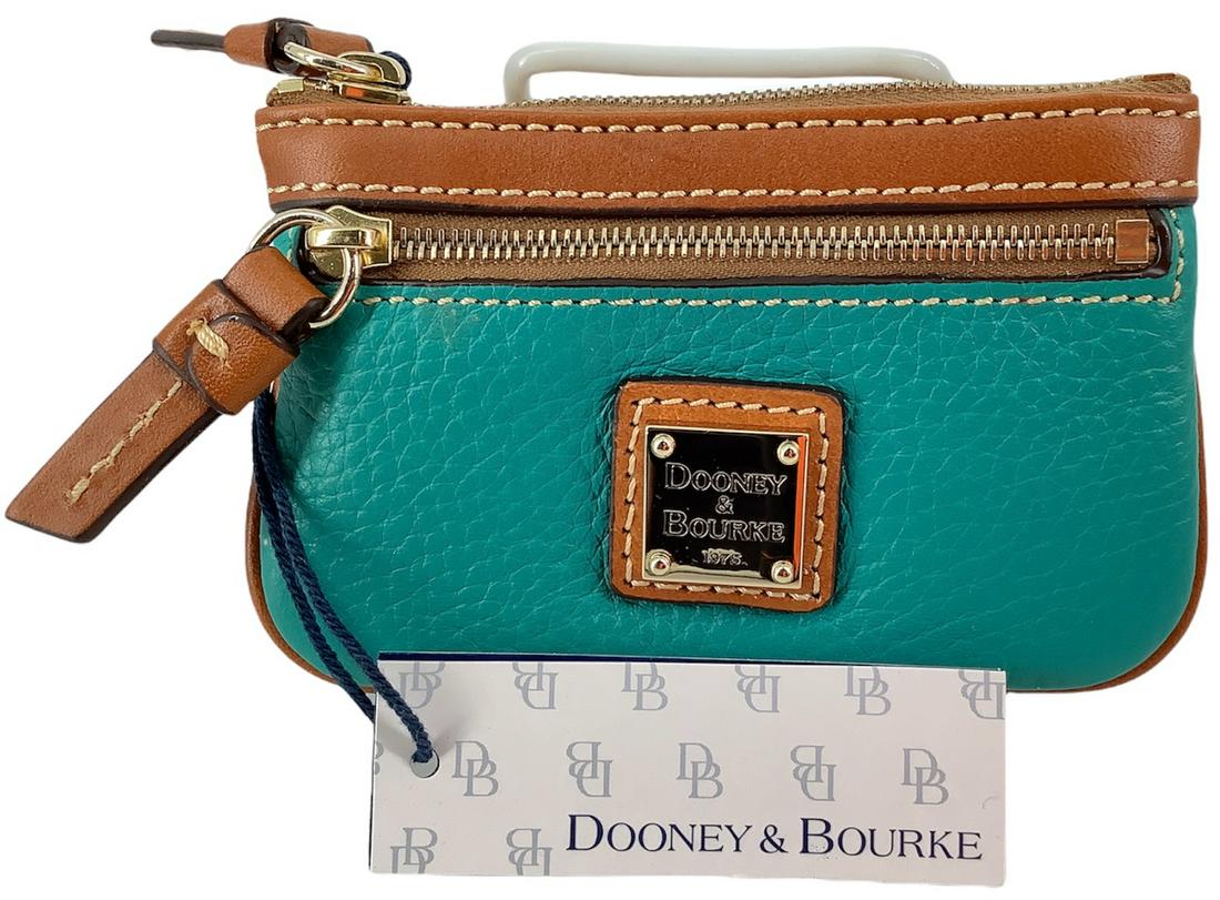 New Dooney & Bourke Coin Purse (1 of 3)