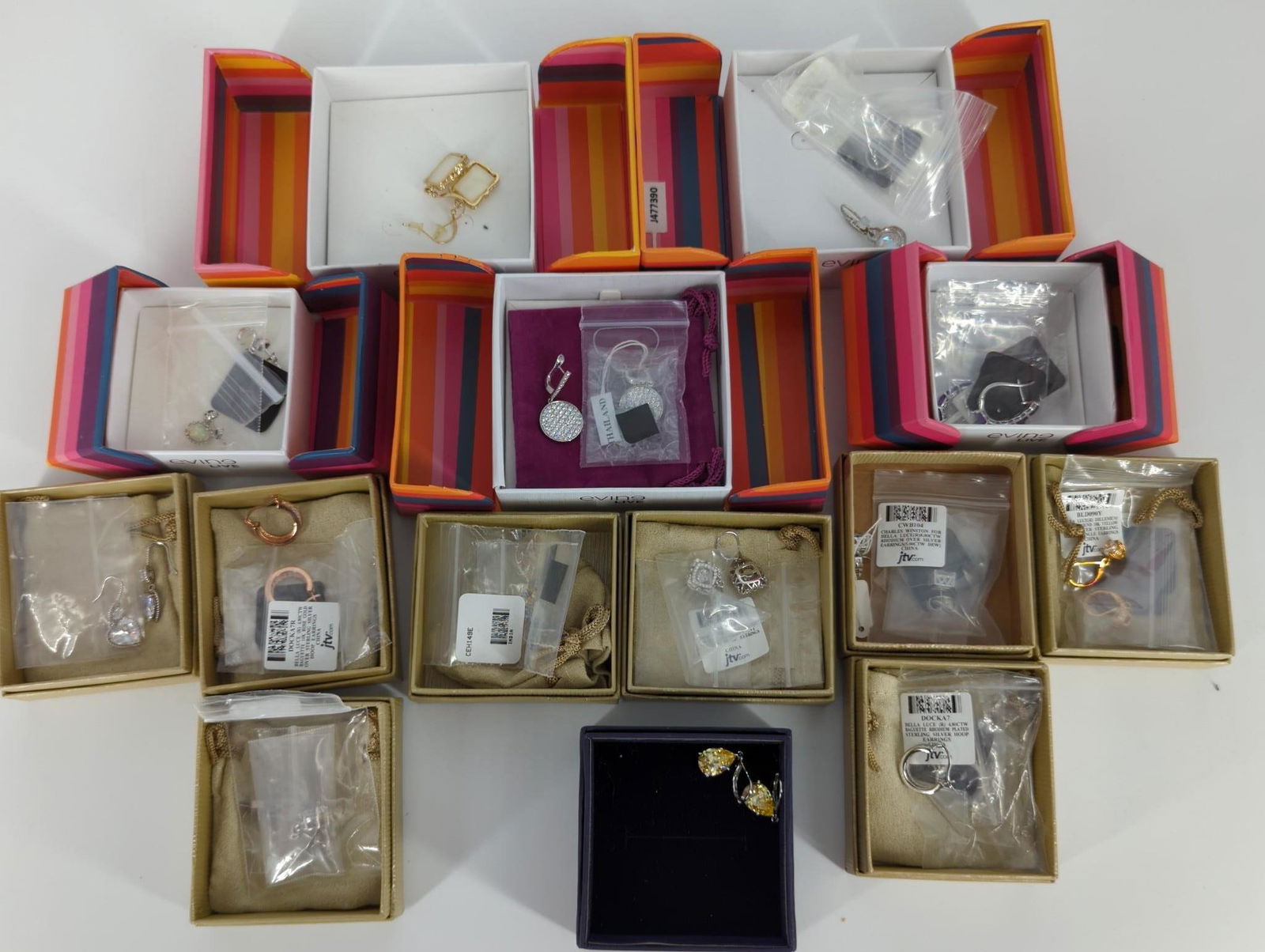 Box Lot Of New Old Stock Jewelry (1 of 4)