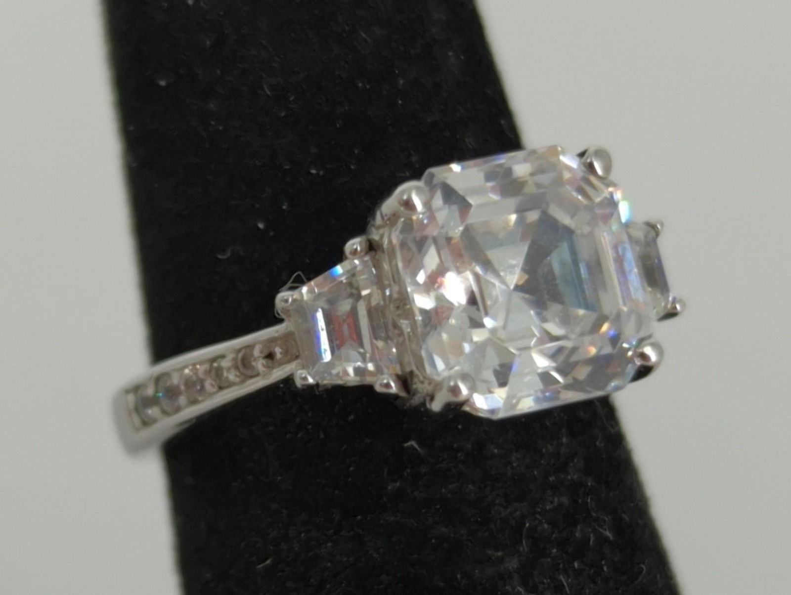 Sterling Silver & CZ Stone Ring (1 of 6)