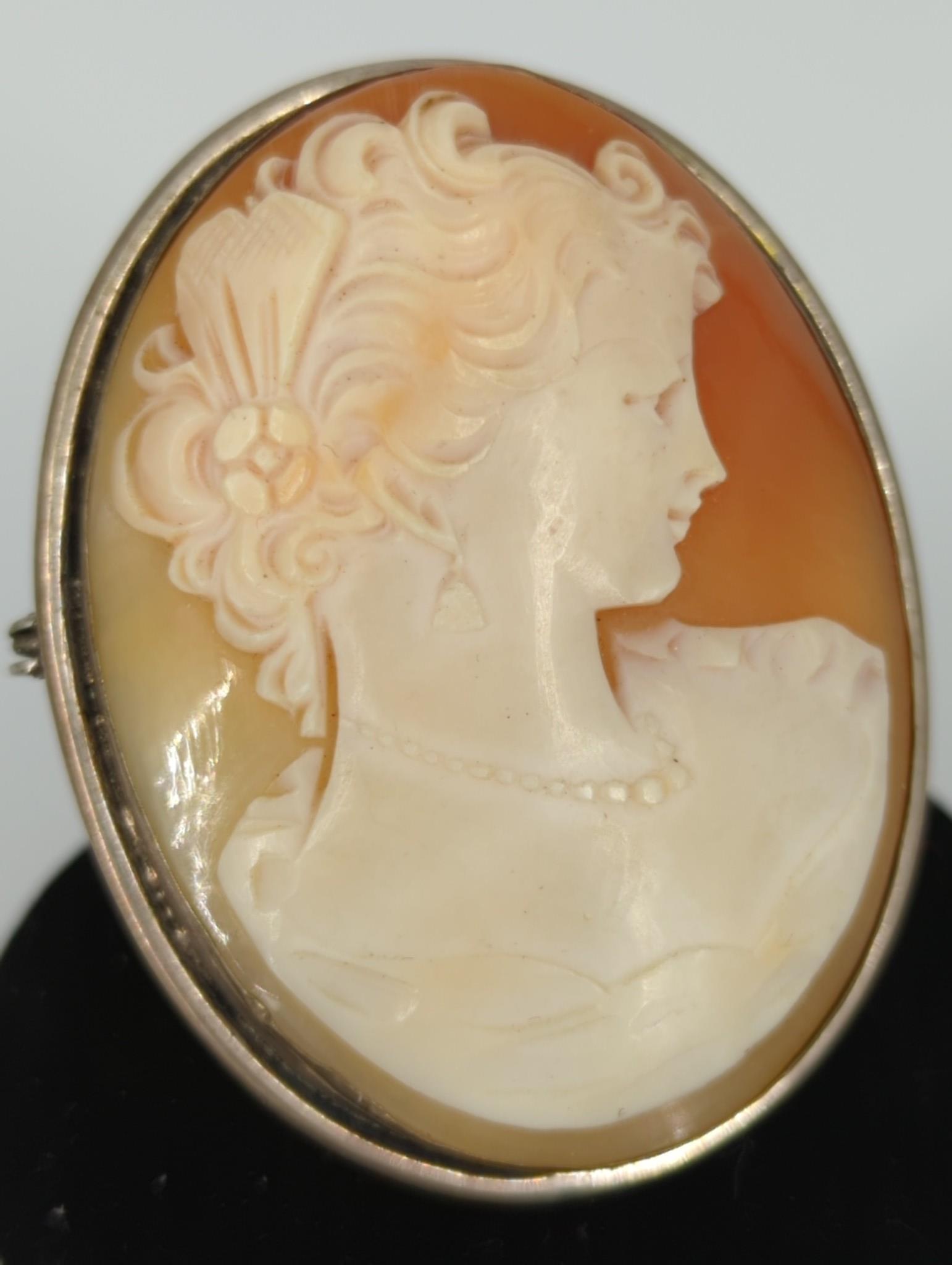 Antique Cameo Pin/Pendant (1 of 4)