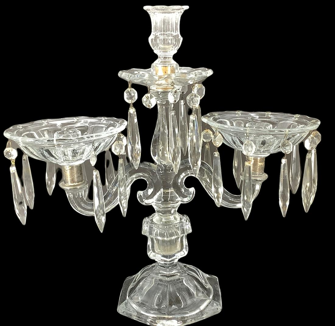 Vintage Heisey Candelabra "Old Washington" with two: Vintage Heisey Candelabra "Old Washington" with two arms. Missing some Prisms.
