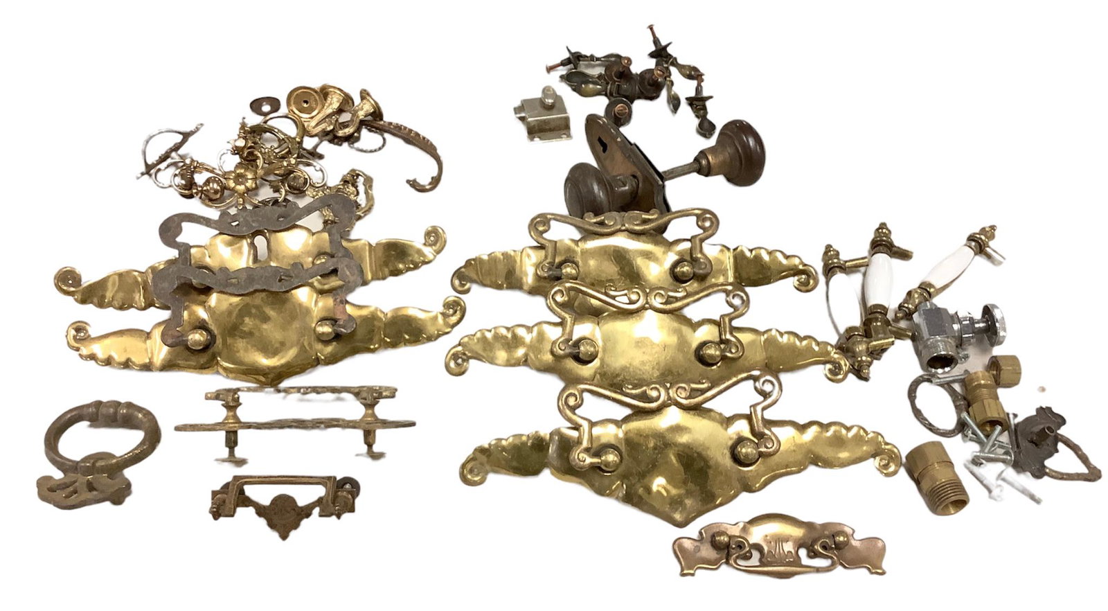 Lot of miscellaneous Victorian hardware: Lot of miscellaneous Victorian hardware