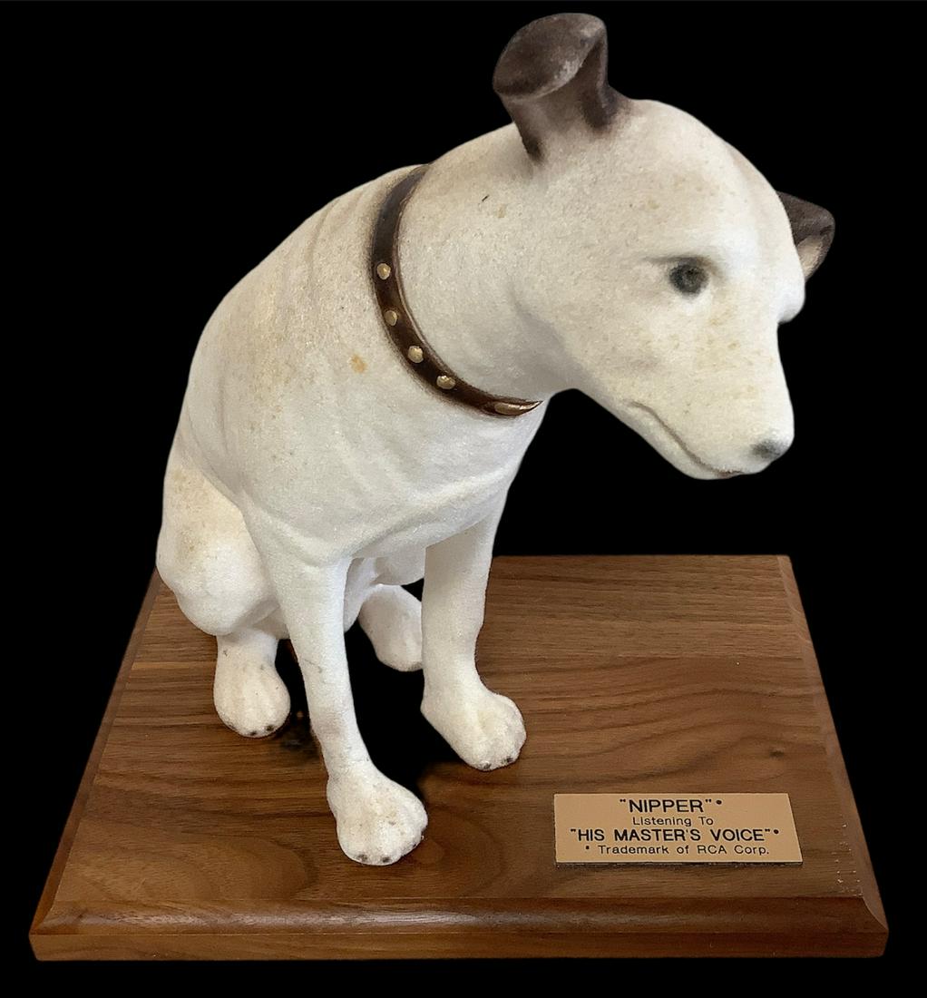 RCA Nipper figure by Anthony Visco from 1986. Figure (1 of 2)