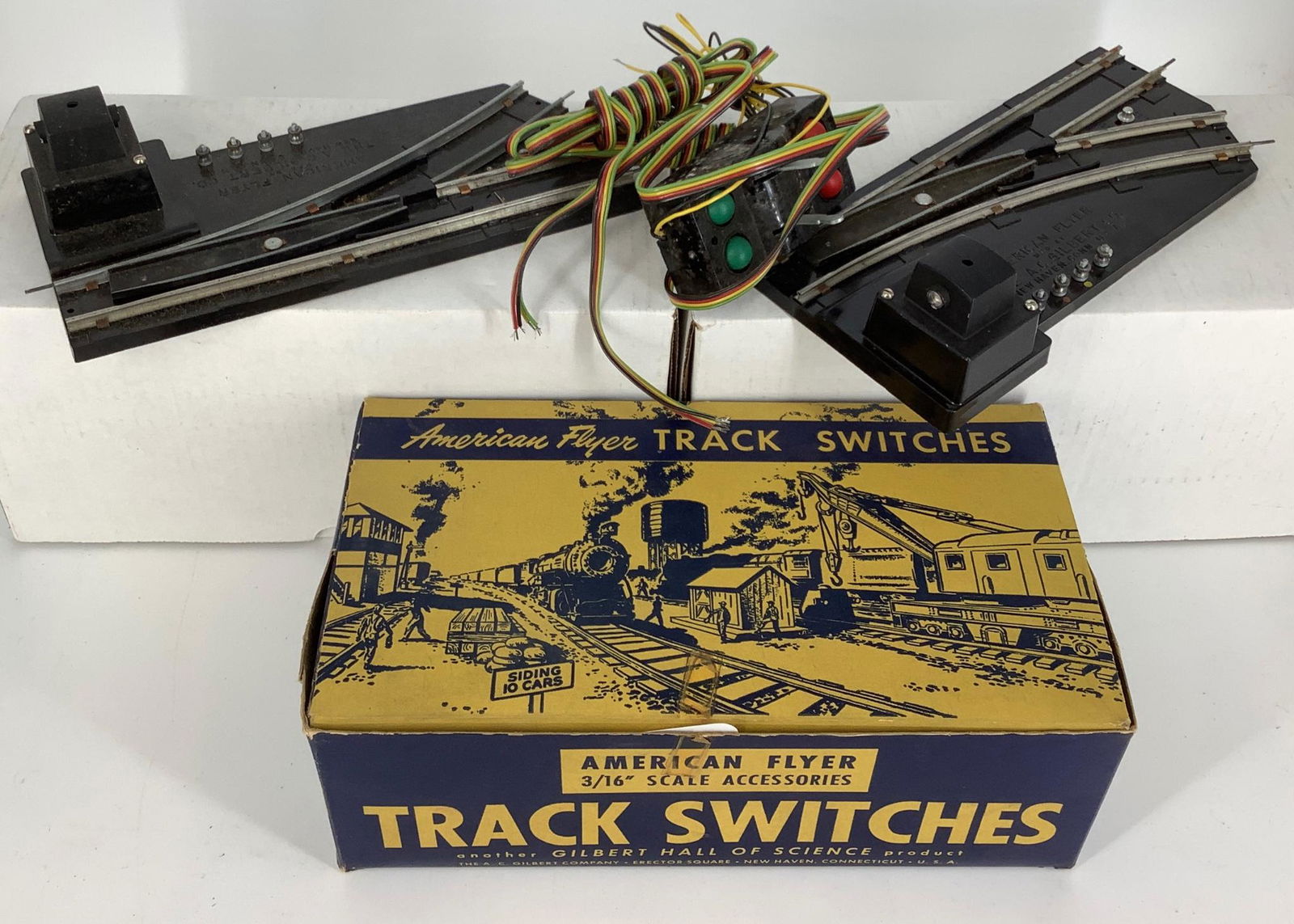American Flyer postwar 720 switches in original box. (1 of 1)