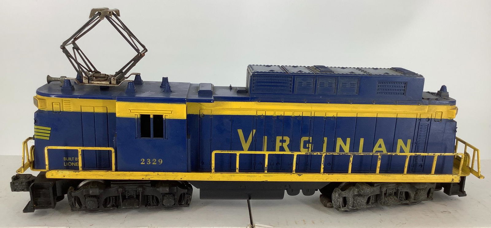 Lionel postwar O gauge 2329 Virginian GE E-33 or EL-C (1 of 1)