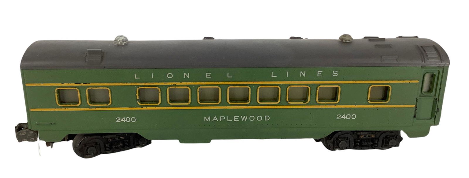 Lionel postwar O gauge 2400 Maplewood Pullman car, (1 of 1)