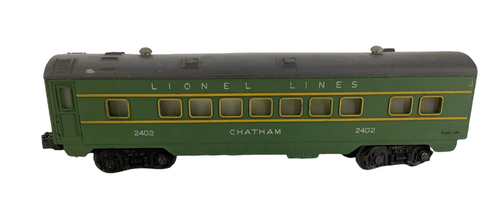 Lionel postwar O gauge 2402 Chatham Pullman car, green. (1 of 1)