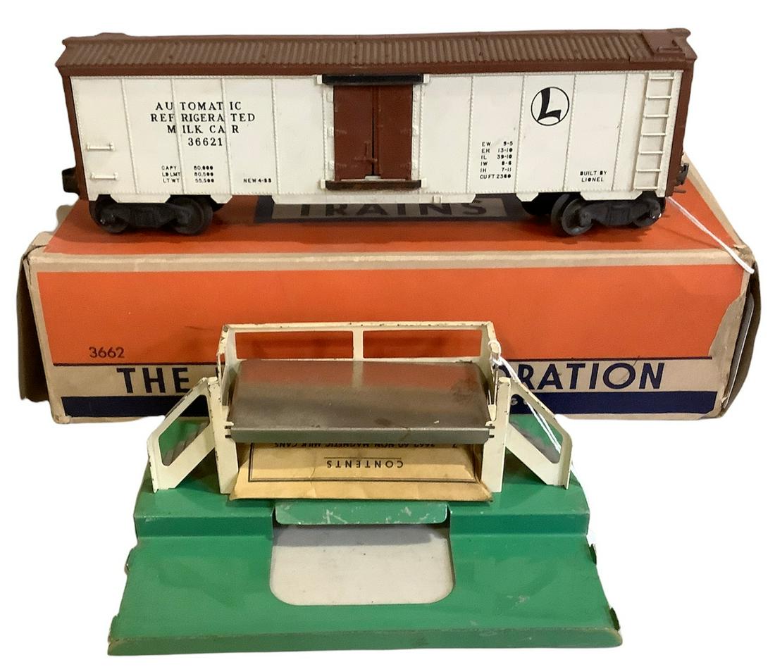 Lionel postwar 3662 operating milk car and platform (1 of 1)