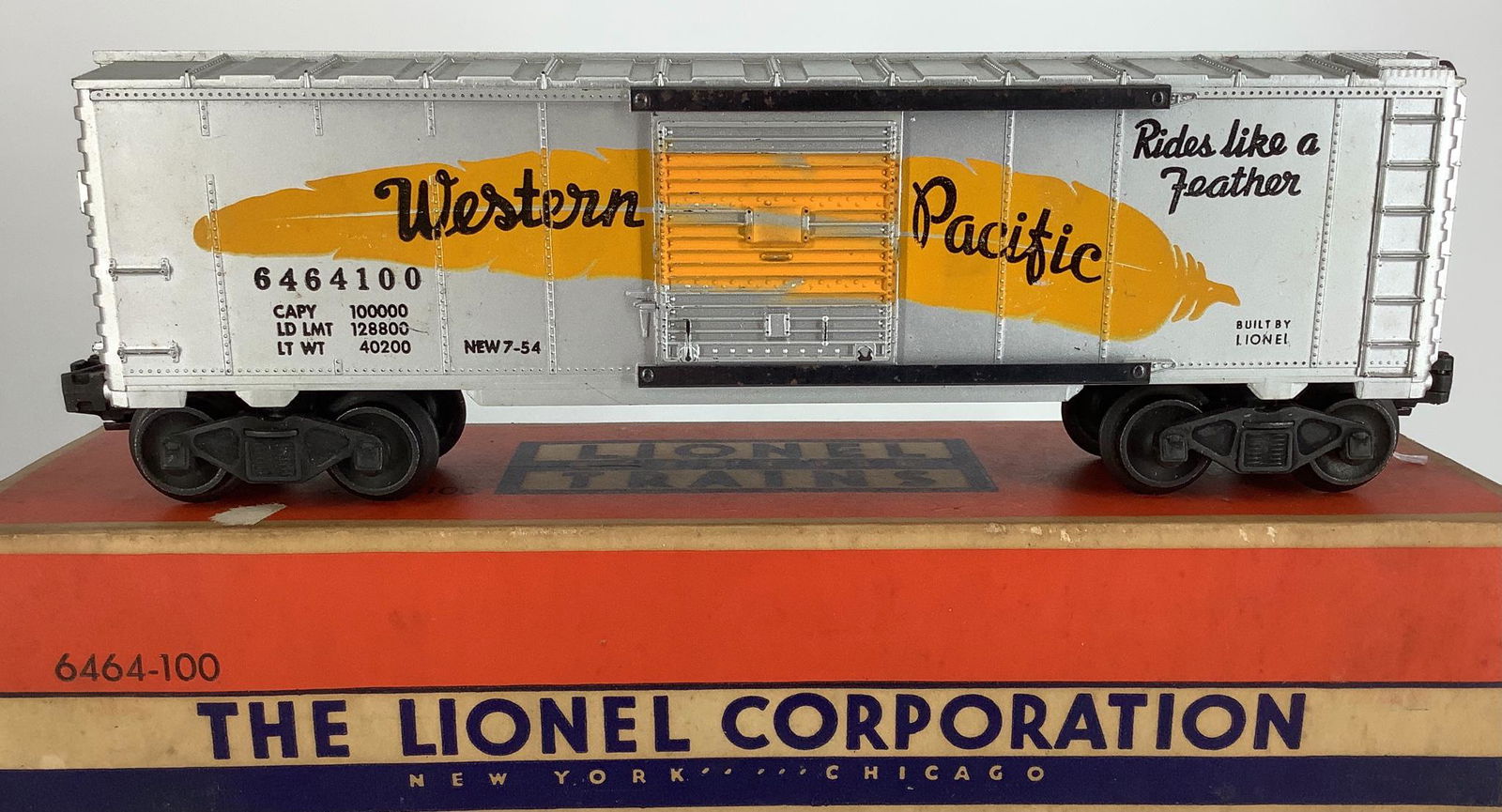 Lionel postwar 6464-100 Western Pacific boxcar, silver (1 of 1)