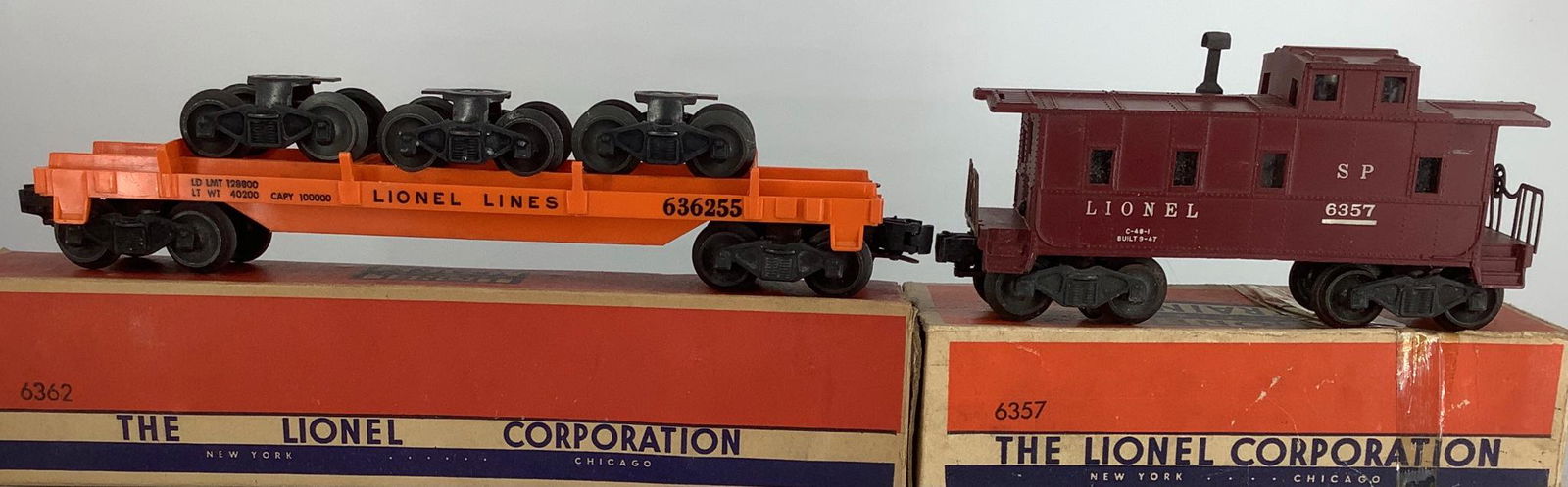 Lionel postwar 6362 rail truck car and 6357 Lionel SP (1 of 1)