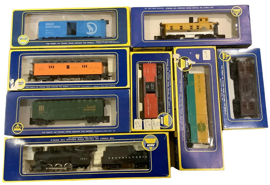 AHM train cars in boxes, HO (1 of 1)