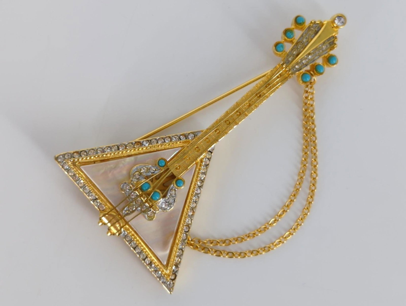 Vintage Gold Tone Guitar Pin From R. Mandle (1 of 4)