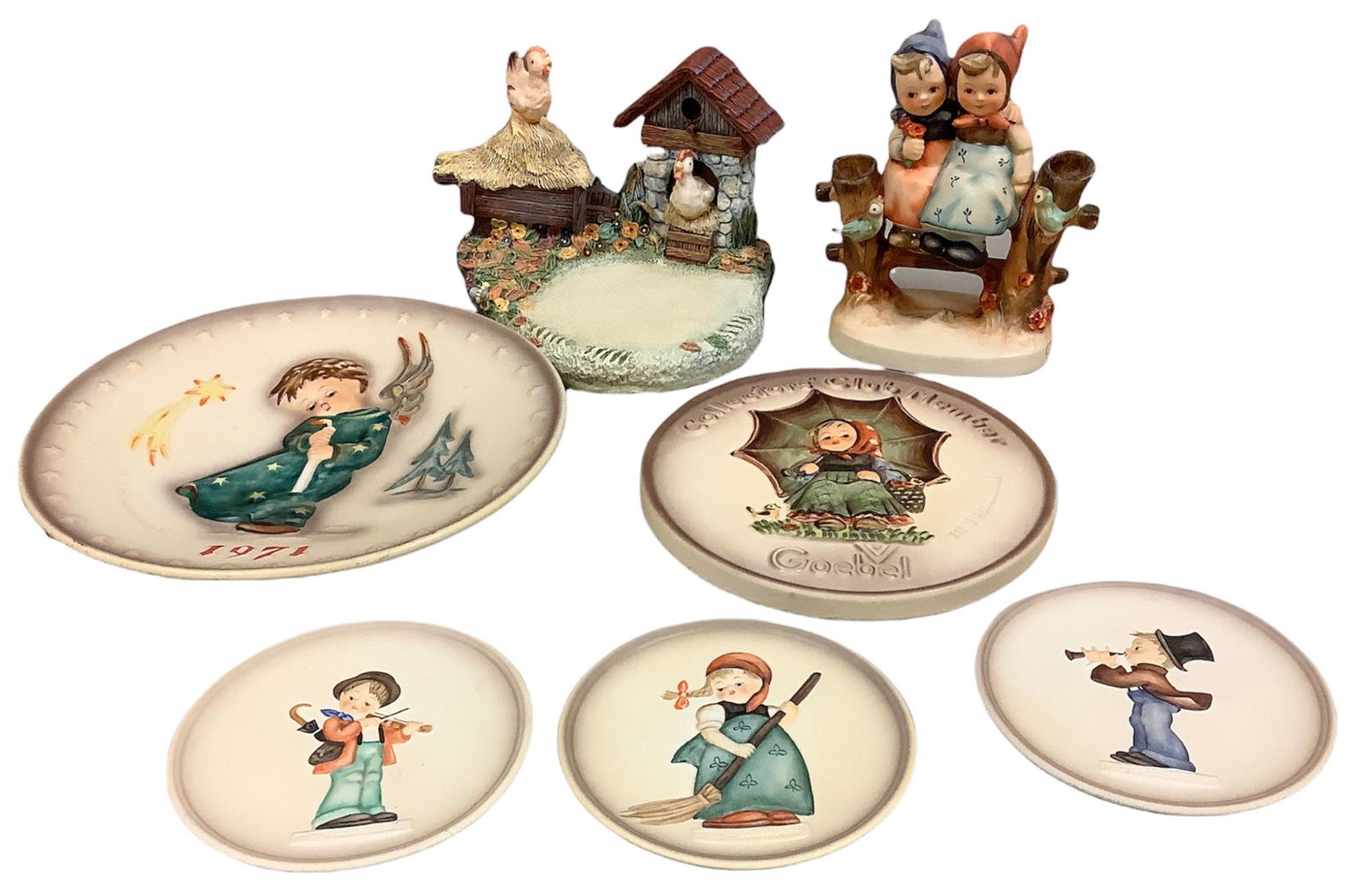 Hummel figurine Coquettes 5"h; Goebel collectorÃ­s club plaque, 6"diameter,1978; Goebel 100th (1 of 2)