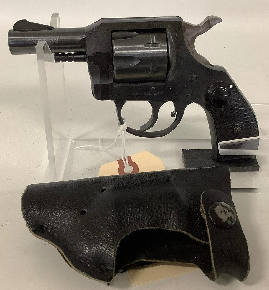 Harrington & Richardson .32 Caliber Revolver SN: AE73286, including leather holster., Be aware of: Harrington & Richardson .32 Caliber Revolver SN: AE73286, including leather holster. Be aware of additional charges as shipping restrictions require all handguns to ship via Overnight UPS, Adult Signa