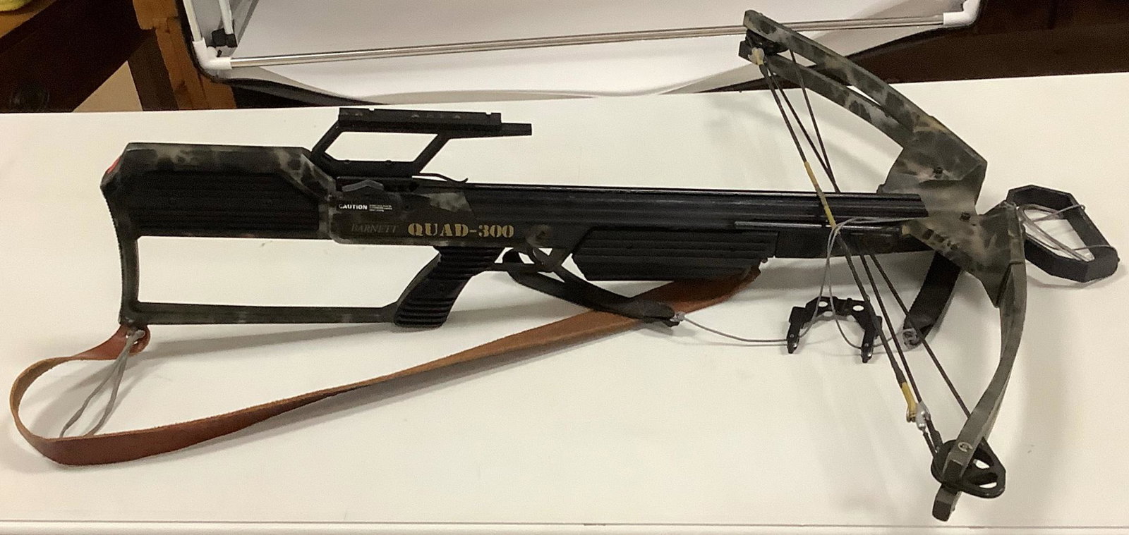 Barnett QUAD-300 crossbow. No arrows: Barnett QUAD-300 crossbow. No arrows