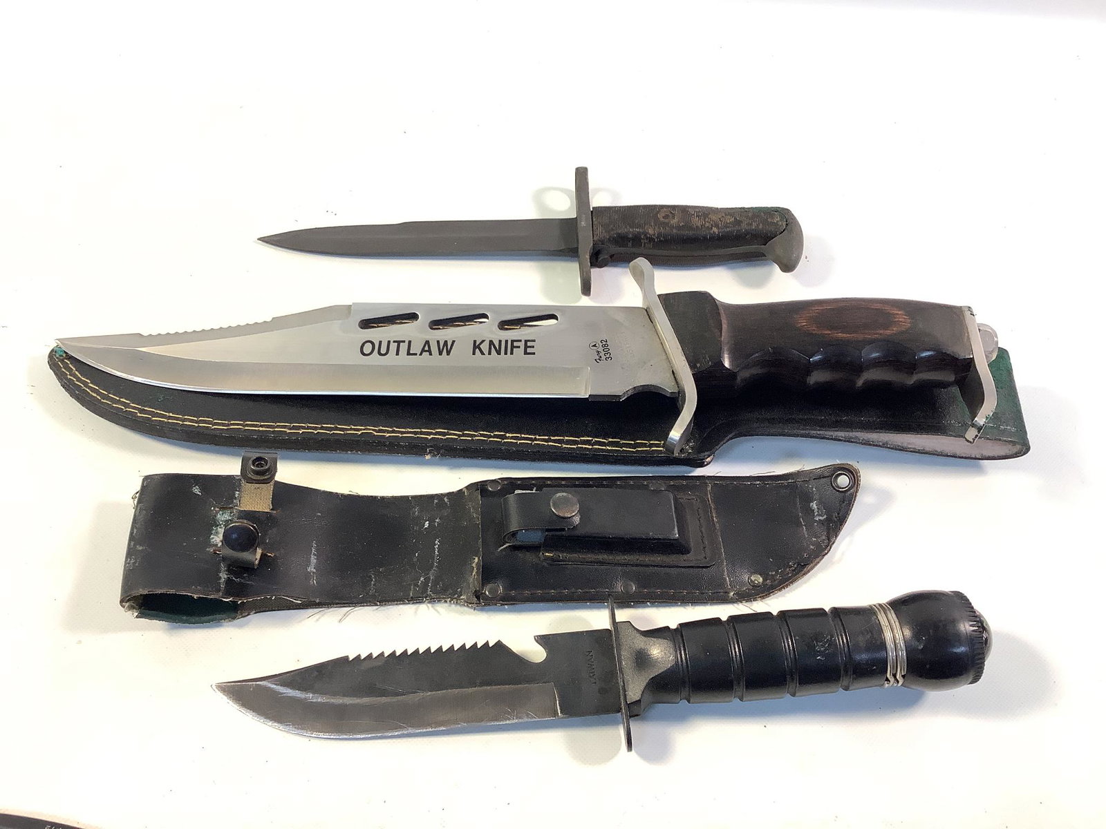 Lot of 3 Knives including Rostfrei Fury 33082 Outlaw Knife 18" and Knife made in Taiwan with: Lot of 3 Knives including Rostfrei Fury 33082 Outlaw Knife 18" and Knife made in Taiwan with compass, 11".