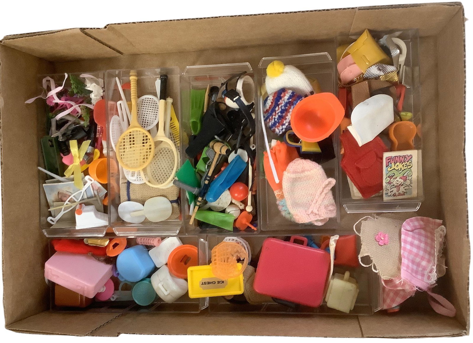 Box of many treasure trove of miscellaneous Barbie & friends treasures: Box of many treasure trove of miscellaneous Barbie & friends treasures