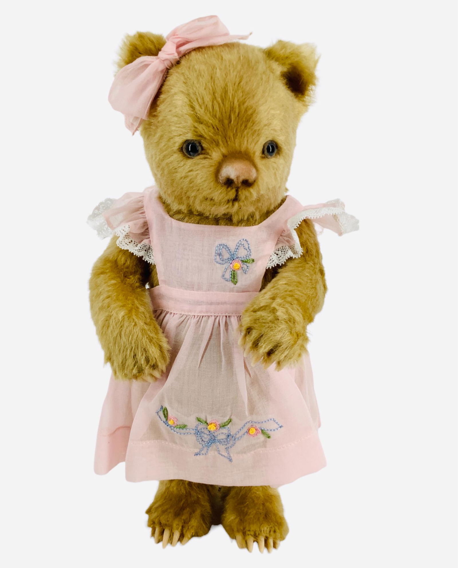 R. John Wright "Flora" from the Toddler Bears Collection. 11" mohair bear jointed at the neck,: R. John Wright "Flora" from the Toddler Bears Collection. 11" mohair bear jointed at the neck, shoulders and hips, glass eyes, molded felt nose and paw pads, stitched mouth, applied "claws". Flora com