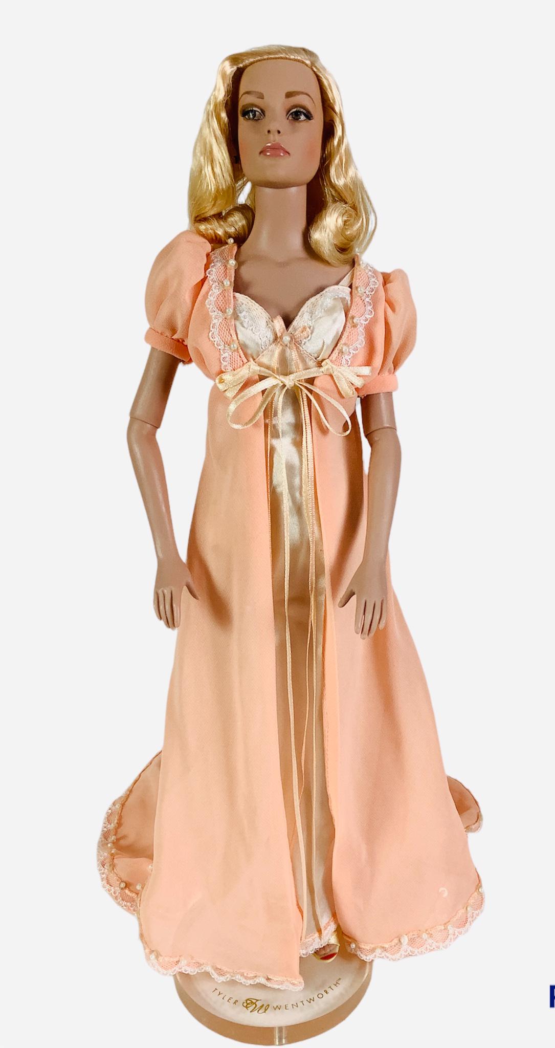 16" Tonner doll "Glamour Sydney" dressed in peach night gown and robe with yellow shoes. No box.: 16" Tonner doll "Glamour Sydney" dressed in peach night gown and robe with yellow shoes. No box.
