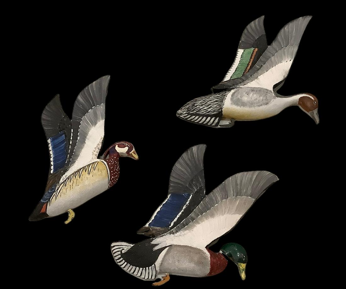 Hand painted wood flying duck wall decor - set of 3: Hand painted wood flying duck wall decor - set of 3
