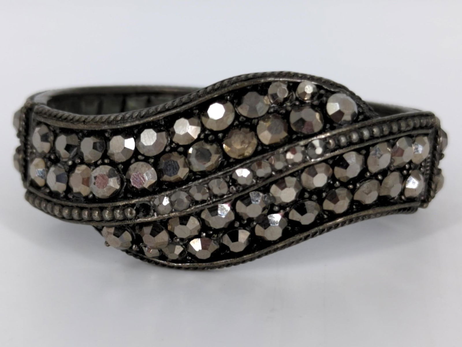 Vintage Weiss Bracelet (1 of 5)