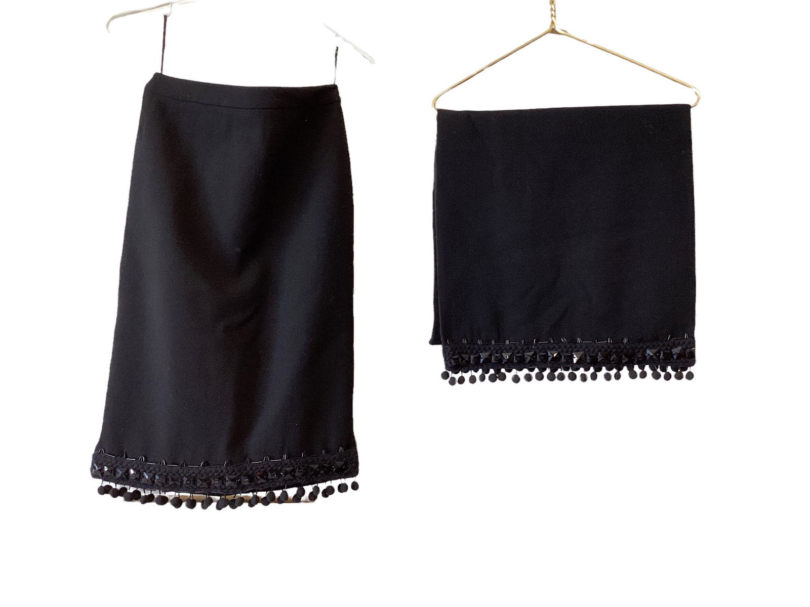 Size 38 vintage Prada black skirt and Shaw. (1 of 2)