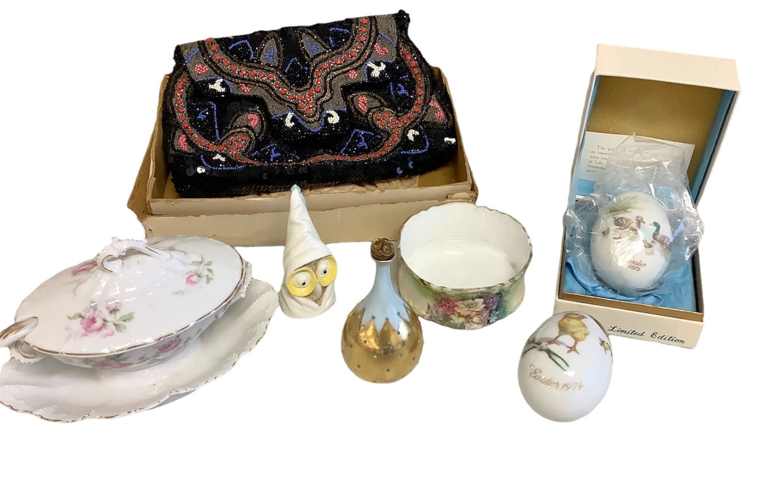 Vintage hand painted porcelain trinket dish with star on bottom 1.25"x3.25". 1974 and 1975 Royal (1 of 1)