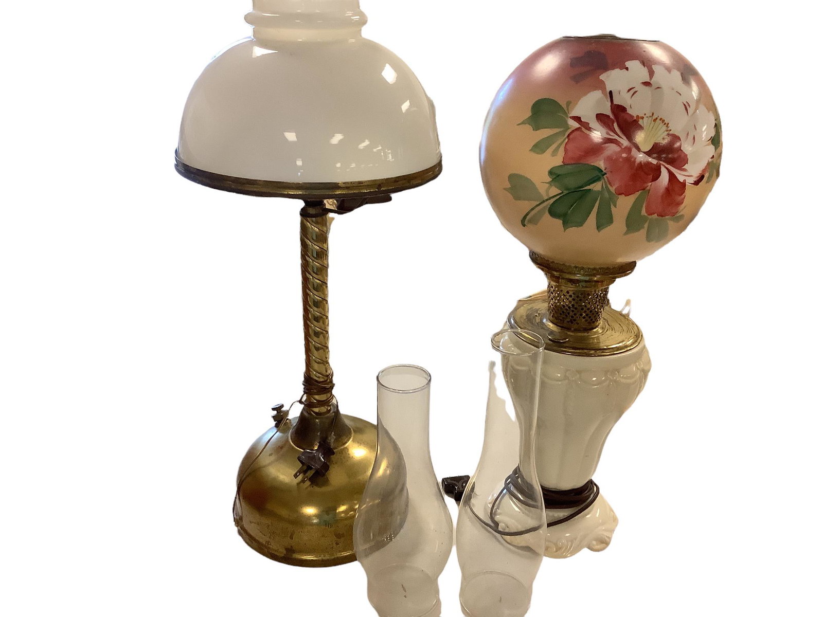 Vintage lamps 23" and 22" tall not checked for working condition.: Vintage lamps 23" and 22" tall not checked for working condition.