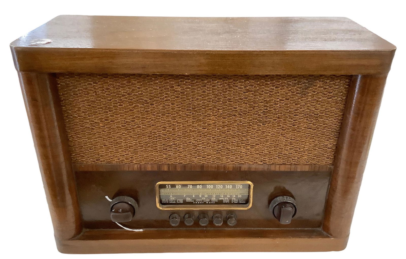 Vintage RCA Short Wave Radio in walnut case - measures 16" x 7" x 11" tall. Model 96T6 (1 of 5)