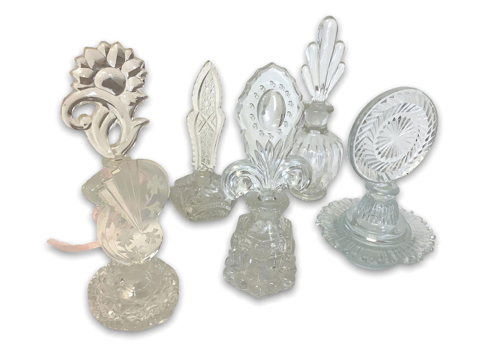 Vintage, 6 glass perfume bottles with stoppers (1 of 2)