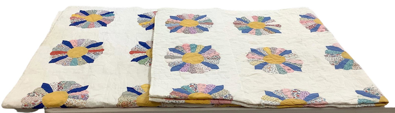 Dresden plate (2) twin size quilts 76"x80". Small stains: Dresden plate (2) twin size quilts 76"x80". Small stains