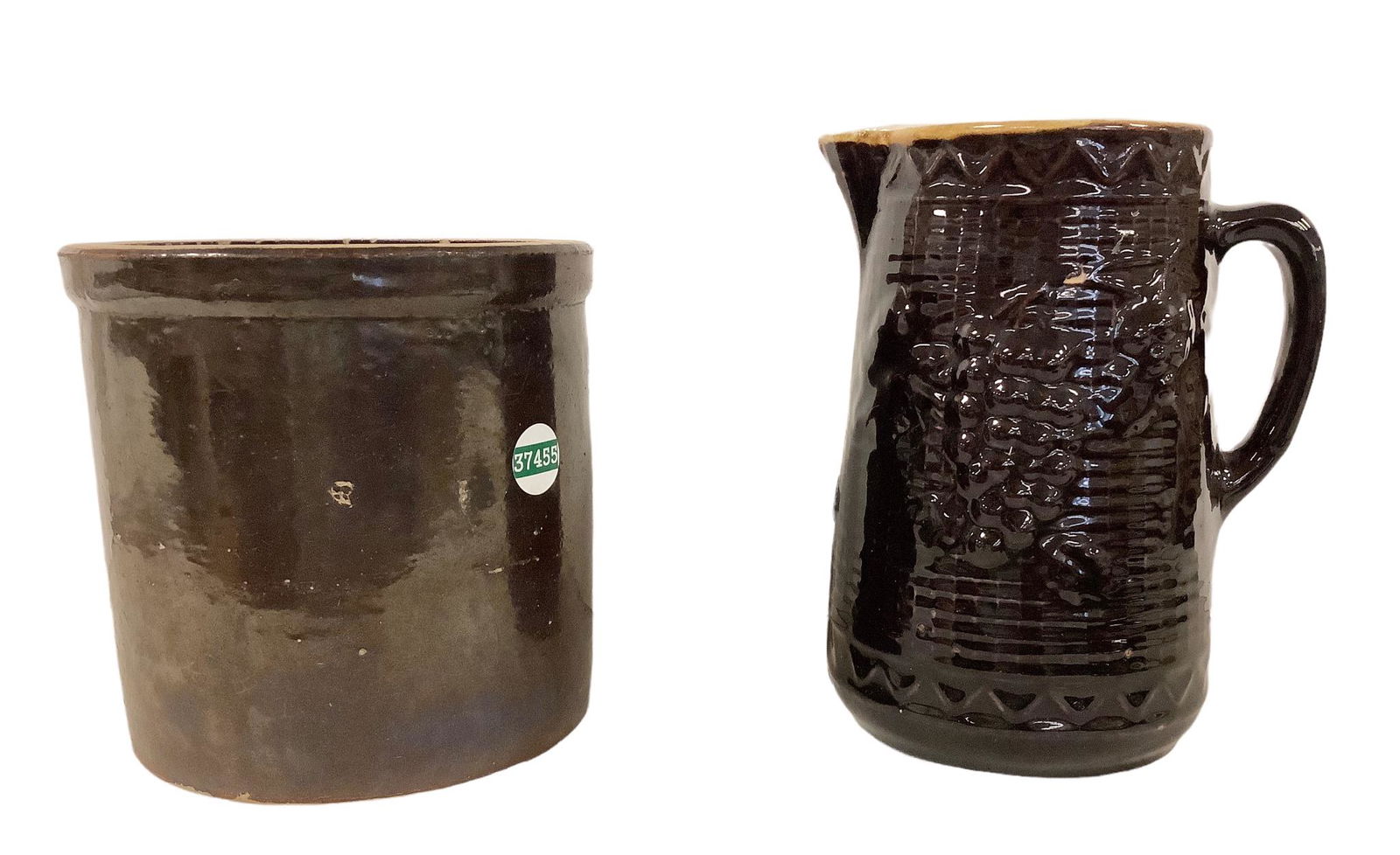 Vintage crock 7” x 8” with small chips and a stoneware pitcher 9” tall diameter (1 of 2)