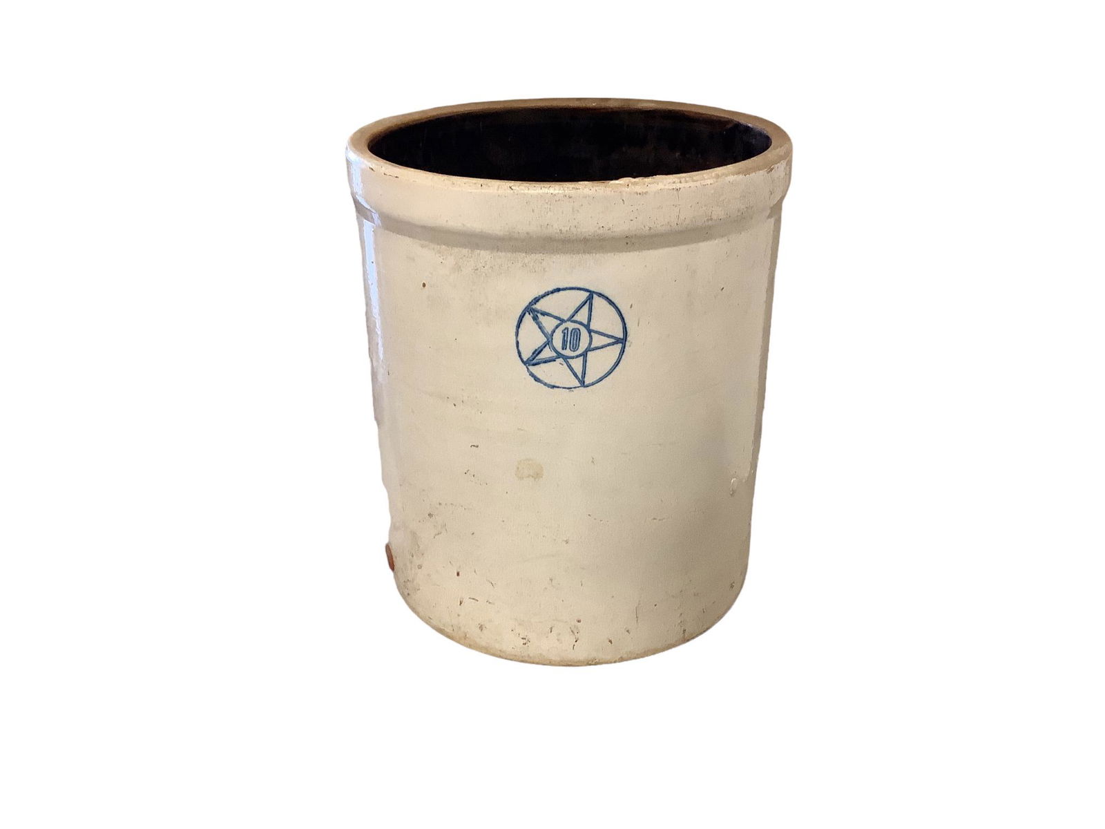 10 gallon stoneware crock with spout .17.5” tall 15” diameter. No cracks or chips. Not (1 of 2)